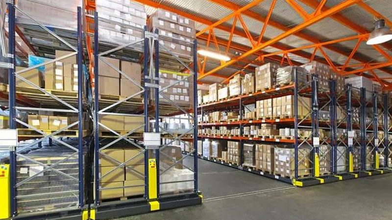 上海阁楼货架选型关键：承载与效率的平衡之道**